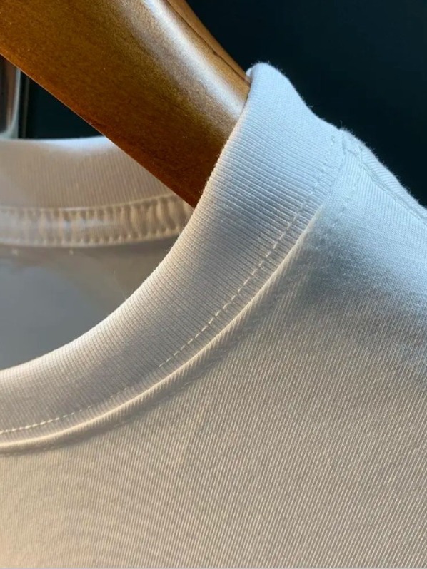 Amerikanischer Stil, Blumendru – Streetwear Brand With Flowers Bewertung und Preis